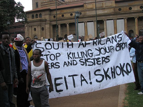 Demo der Anti-Xenophobia-Coalition in Johannesburg am 24.05.2008
Fotos: picspol (flickr.com)