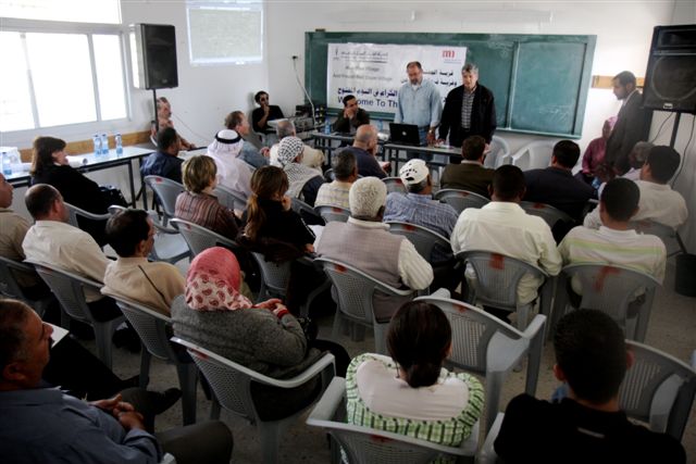 Vorstellung der Projekte im Dorf Jiftlik: Der medico-Partner UAWC unterstützt die palästinensischen Bauern