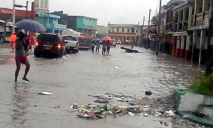 Dem Wirbelsturm folgte die Überflutung in Les Cayes, Haiti. (Foto: RNDDH)