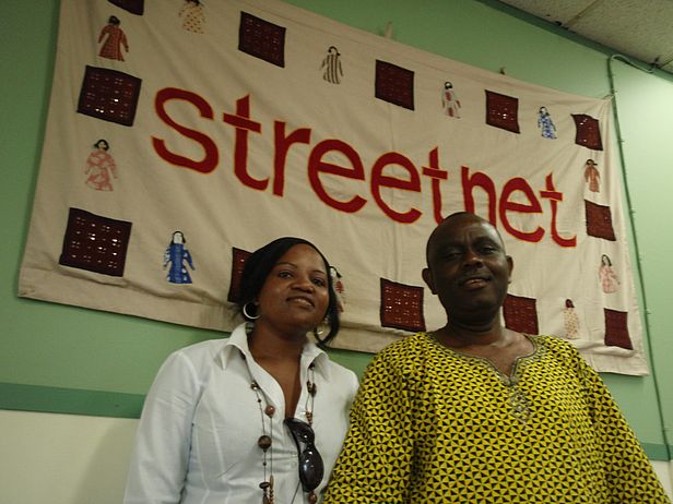 Vertreten die Interessen der Straßenhändler in Durban: Phumzile Xulu und Gaby Bikombo von streetnet