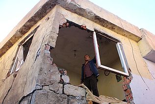 Zerstörungen kurdischer Städte im Südosten der Türkei.