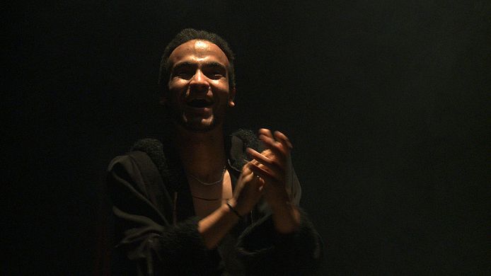 Bilder von der Performance "Sho Kman?"