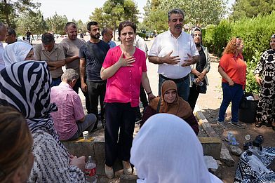 Serra Bucak, Bürgermeisterin von Diyarbakir von der DEM-Partei.