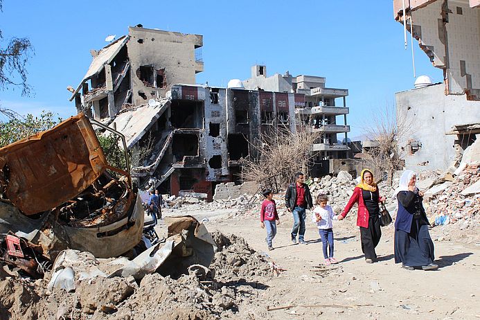 Nach den Kämpfen kommen Enteignung und Abriss. Zivile Strukturen sollen gelähmt und das Leben der kurdischen Bevölkerung quasi unmöglich werden.