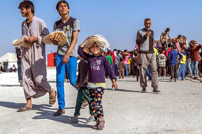 Geflüchtete aus Rakka in Rojava
