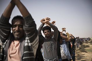 Protest vor dem Holot-Gefangenenlager