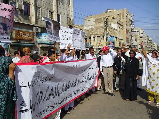 Kundgebung vor dem Gericht in Karatschi am 6.10.12