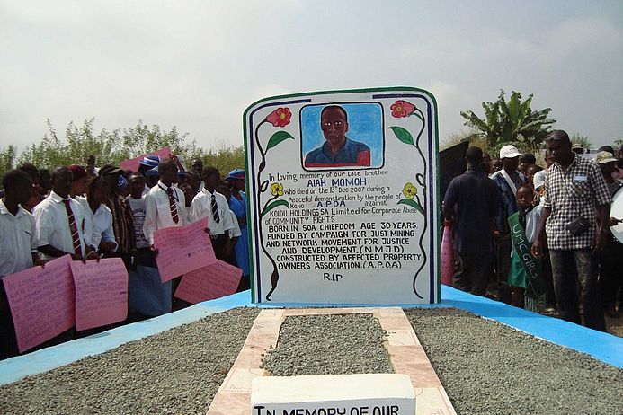 Demonstration im Kono District gegen die Koidu Holdings Ltd. im Dezember 2007
