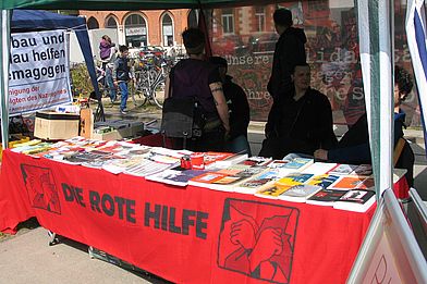 Infostand der Roten Hilfe in Hannover