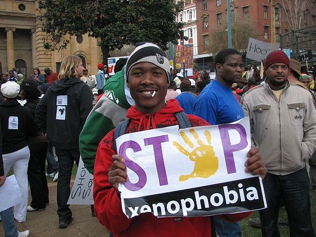 Demo der Anti-Xenophobia-Coalition in Johannesburg am 24.05.2008
Fotos: picspol (flickr.com)