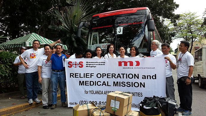 Vor dem Einsatz: Ein Team der NothelferInnen von SOS auf dem Weg nach Basey, Mcarthur und Hernani. (Foto:SOS)