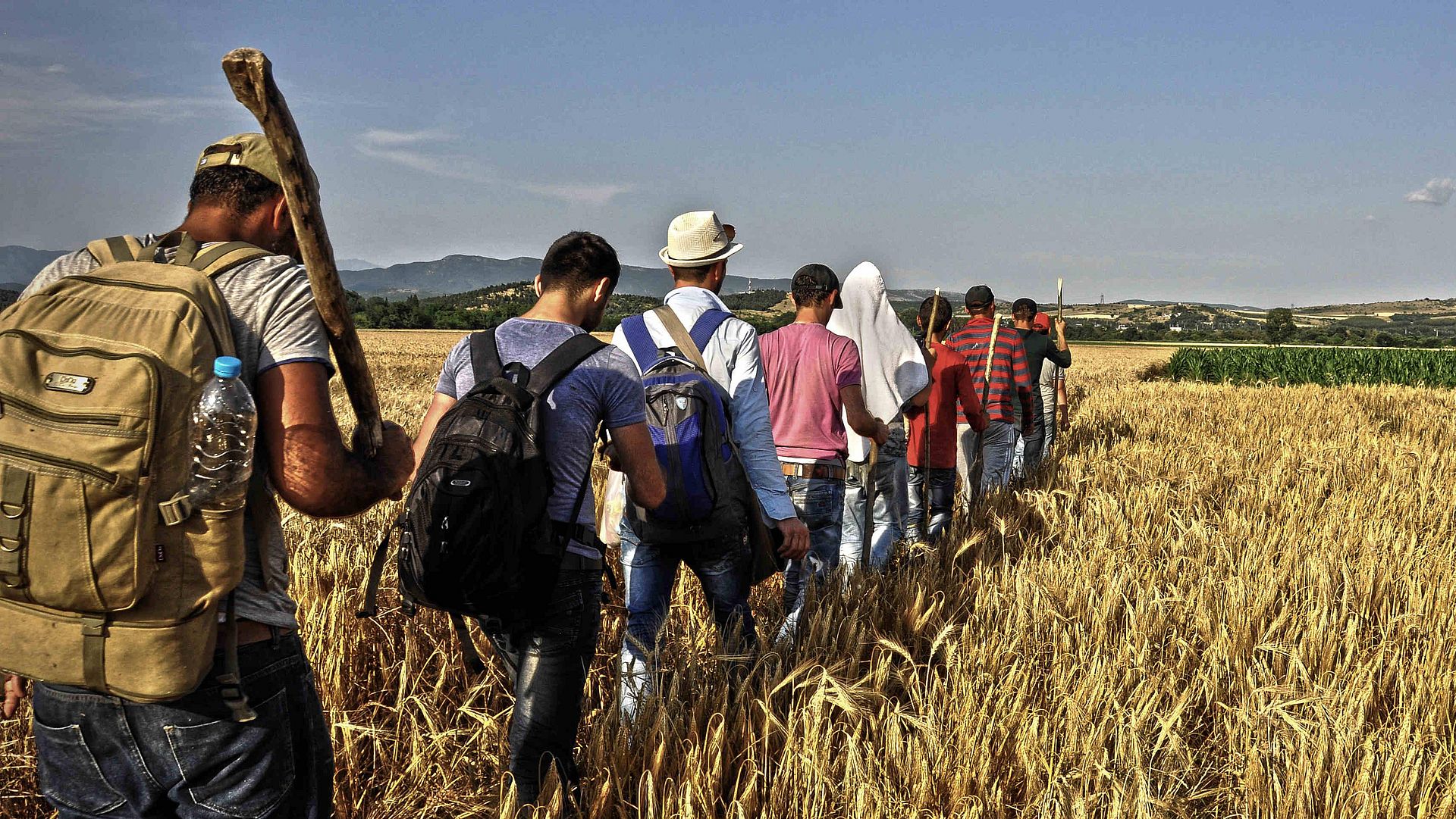 Syrer auf der Balkanroute. (Foto: Vasilis Tsartsanis)